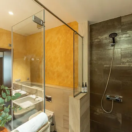 Ohliving Parasol Botanic Garden 3 Apartment